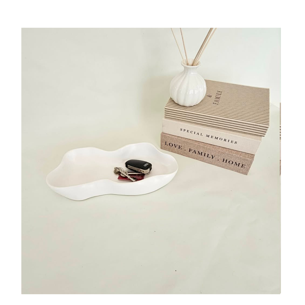 White Sculpted Catch-All Tray