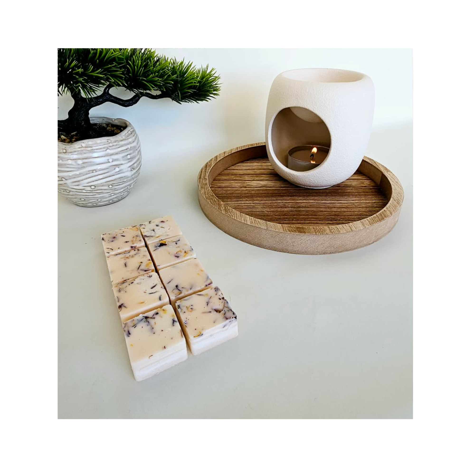 Velvet Bloom Aroma Cubes | Black Iris & Musk