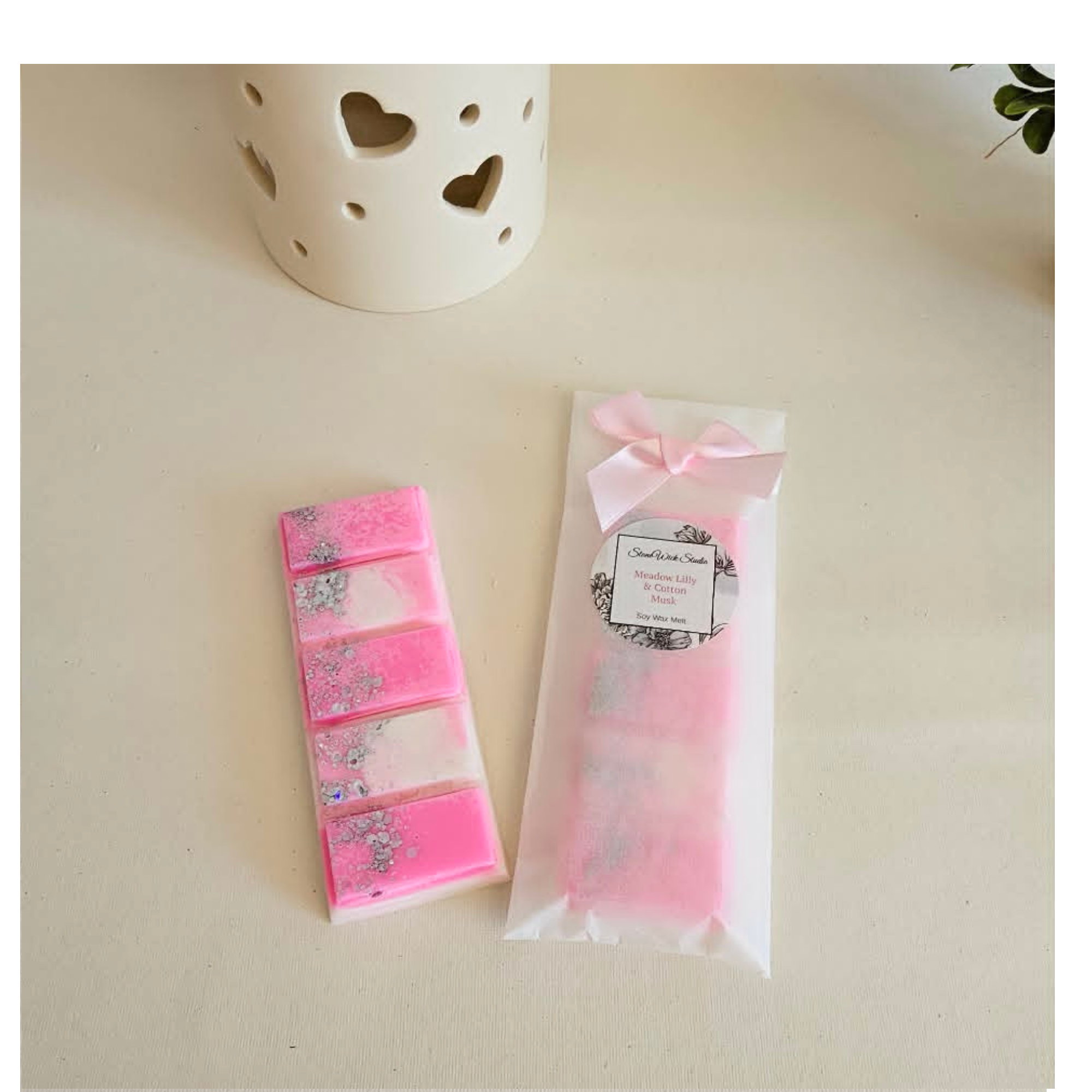 Meadow Lilly & Cotton Musk Soy Wax Snap Bar